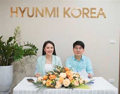 Lễ ký kết hợp đồng phân phối độc quyền